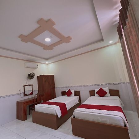 Hoang Duc Hotel Chau Doc Extérieur photo