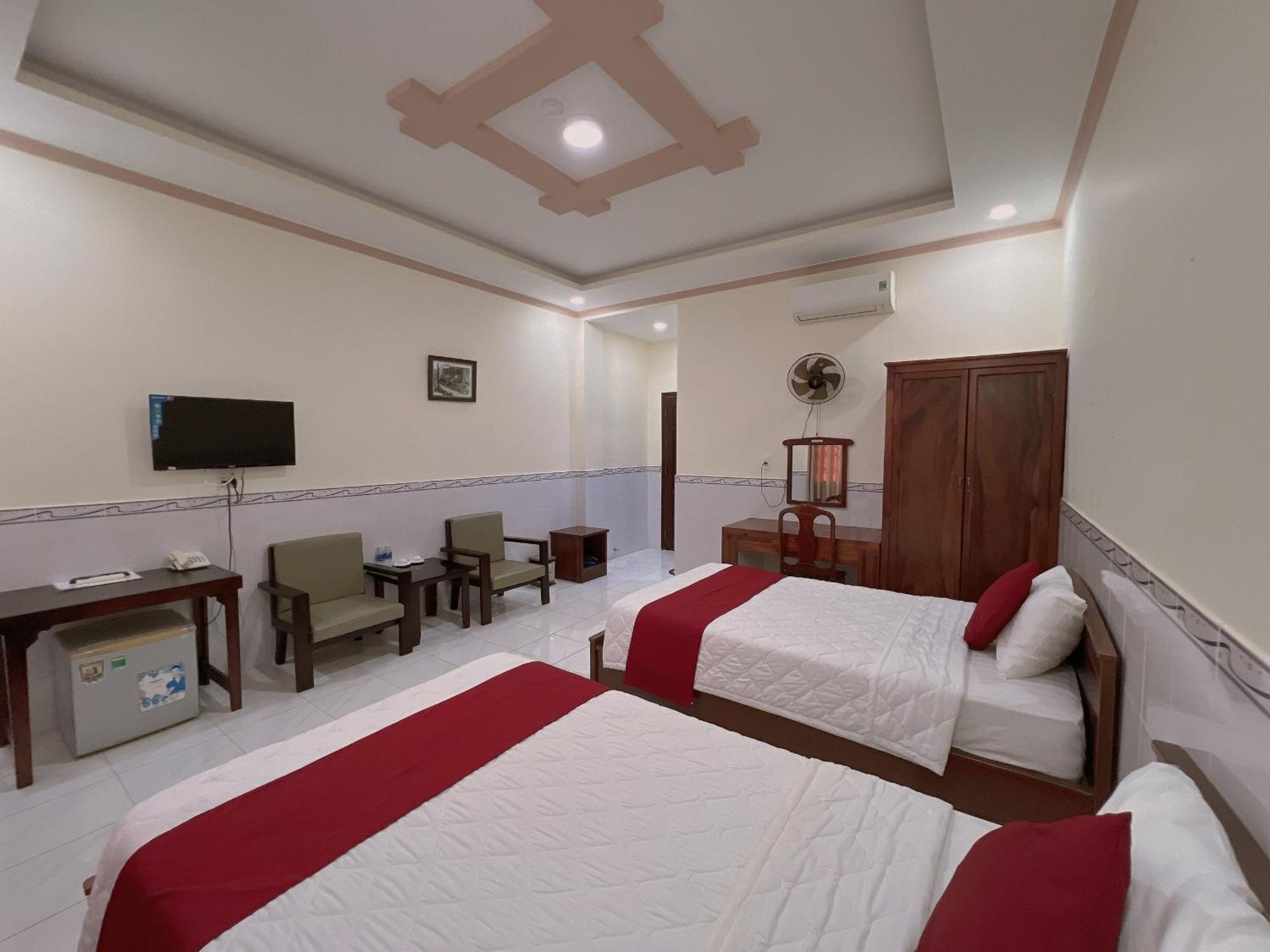 Hoang Duc Hotel Chau Doc Extérieur photo