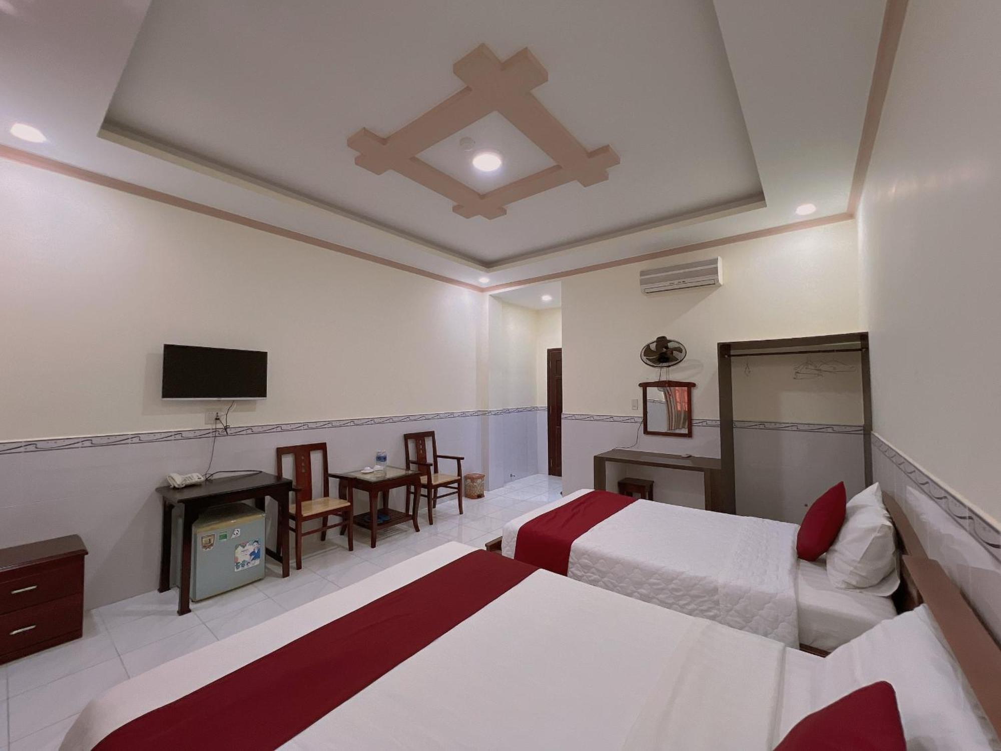 Hoang Duc Hotel Chau Doc Extérieur photo