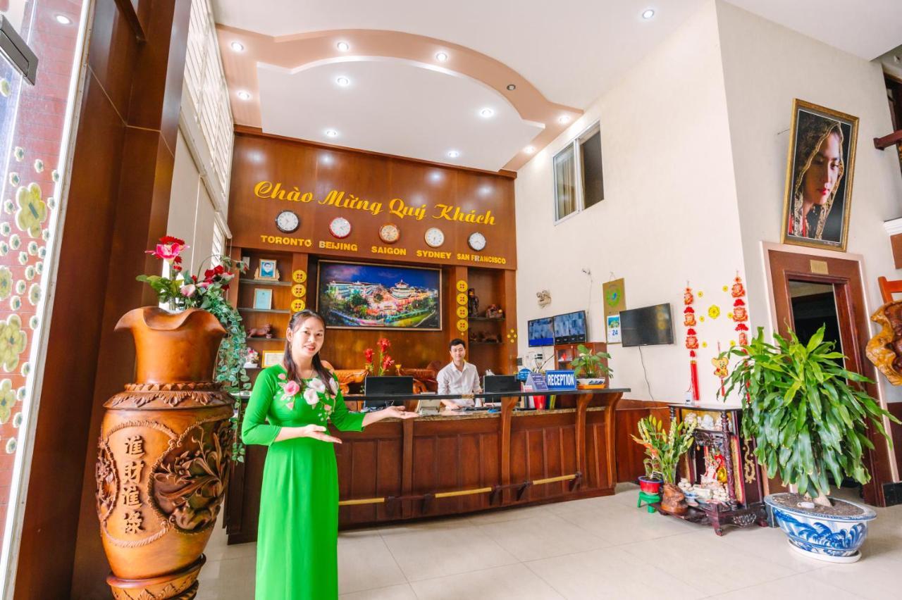 Hoang Duc Hotel Chau Doc Extérieur photo