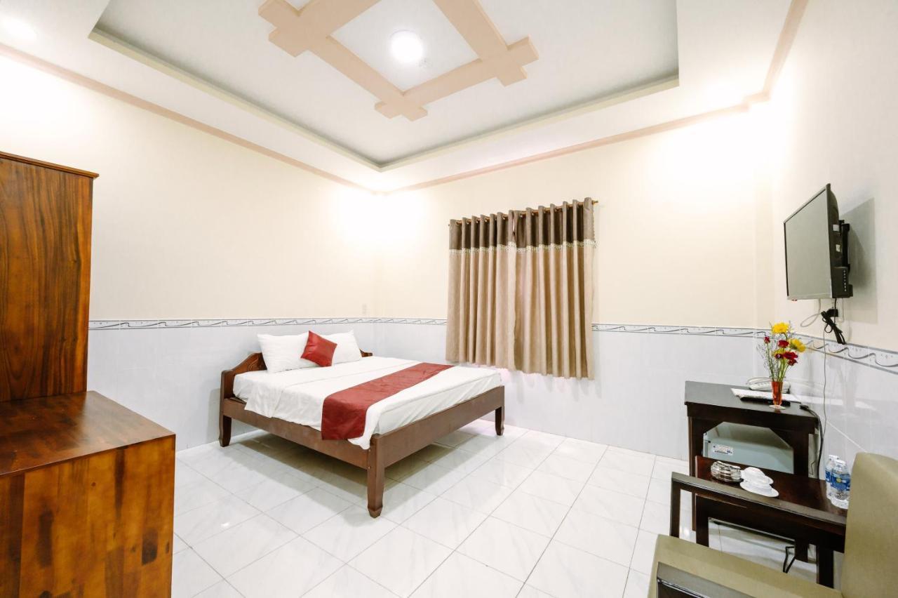 Hoang Duc Hotel Chau Doc Extérieur photo